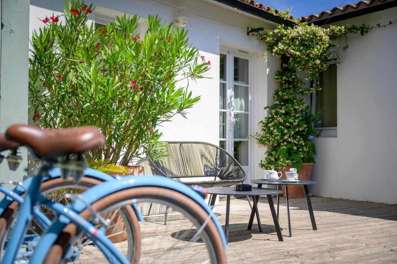 Hotel Le Clocher อาร์-ซอง-เร ภายนอก รูปภาพ