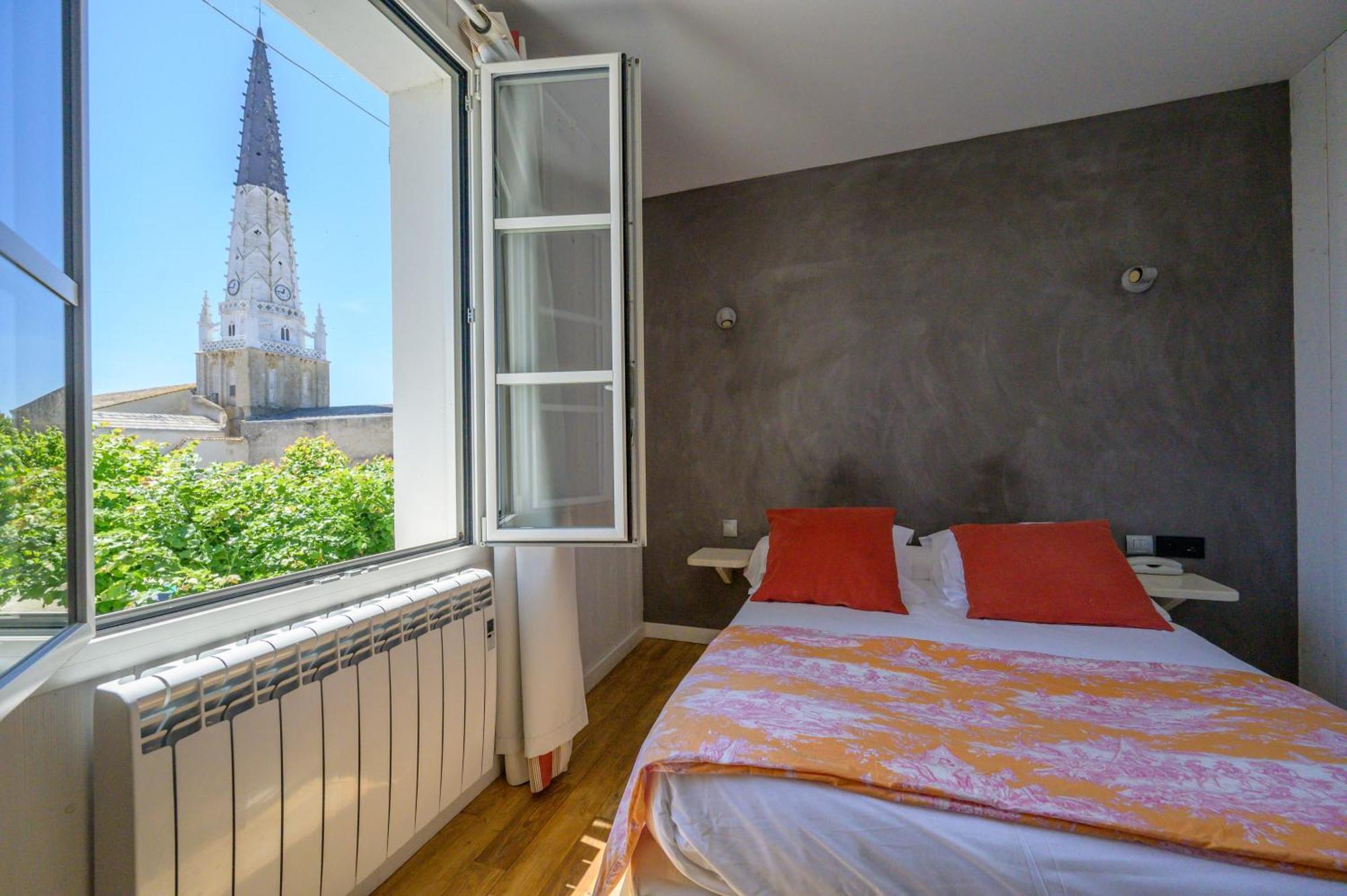 Hotel Le Clocher อาร์-ซอง-เร ภายนอก รูปภาพ