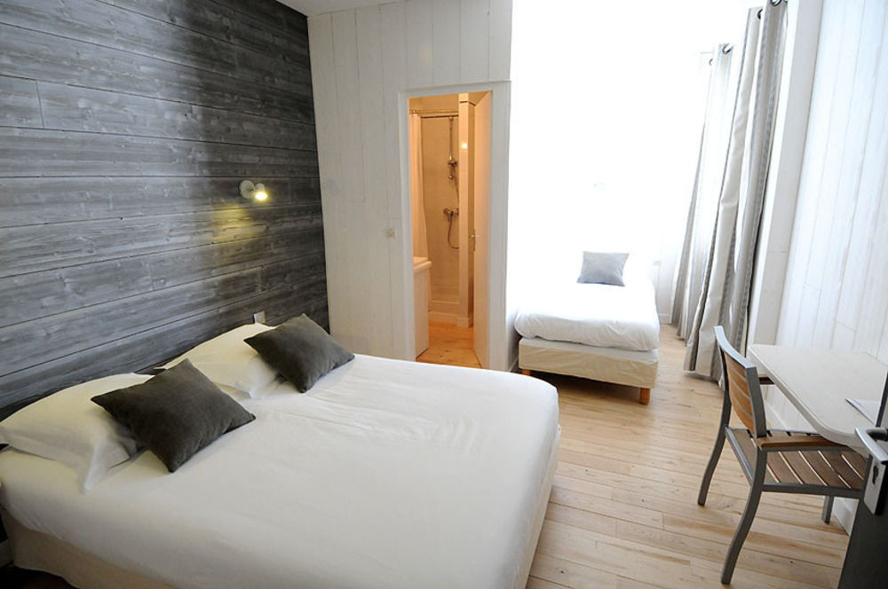 Hotel Le Clocher อาร์-ซอง-เร ภายนอก รูปภาพ